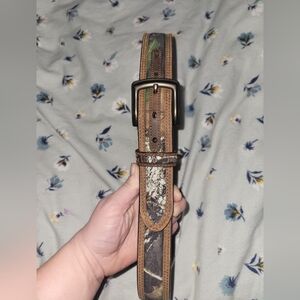 Mens leather camo and brown soze 34 belt